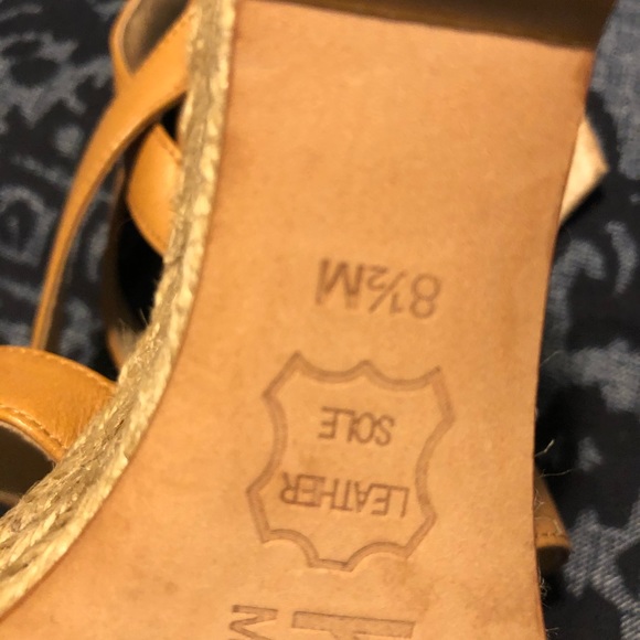 Sandals - Picture 6 of 7